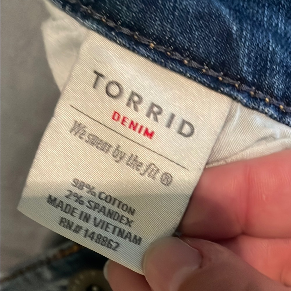 Torrid Blue Ankle Cropped Jeans - Picture 3 of 8